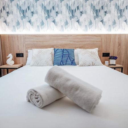 יורט דה מאר Sweet Lloret Suites מראה חיצוני תמונה