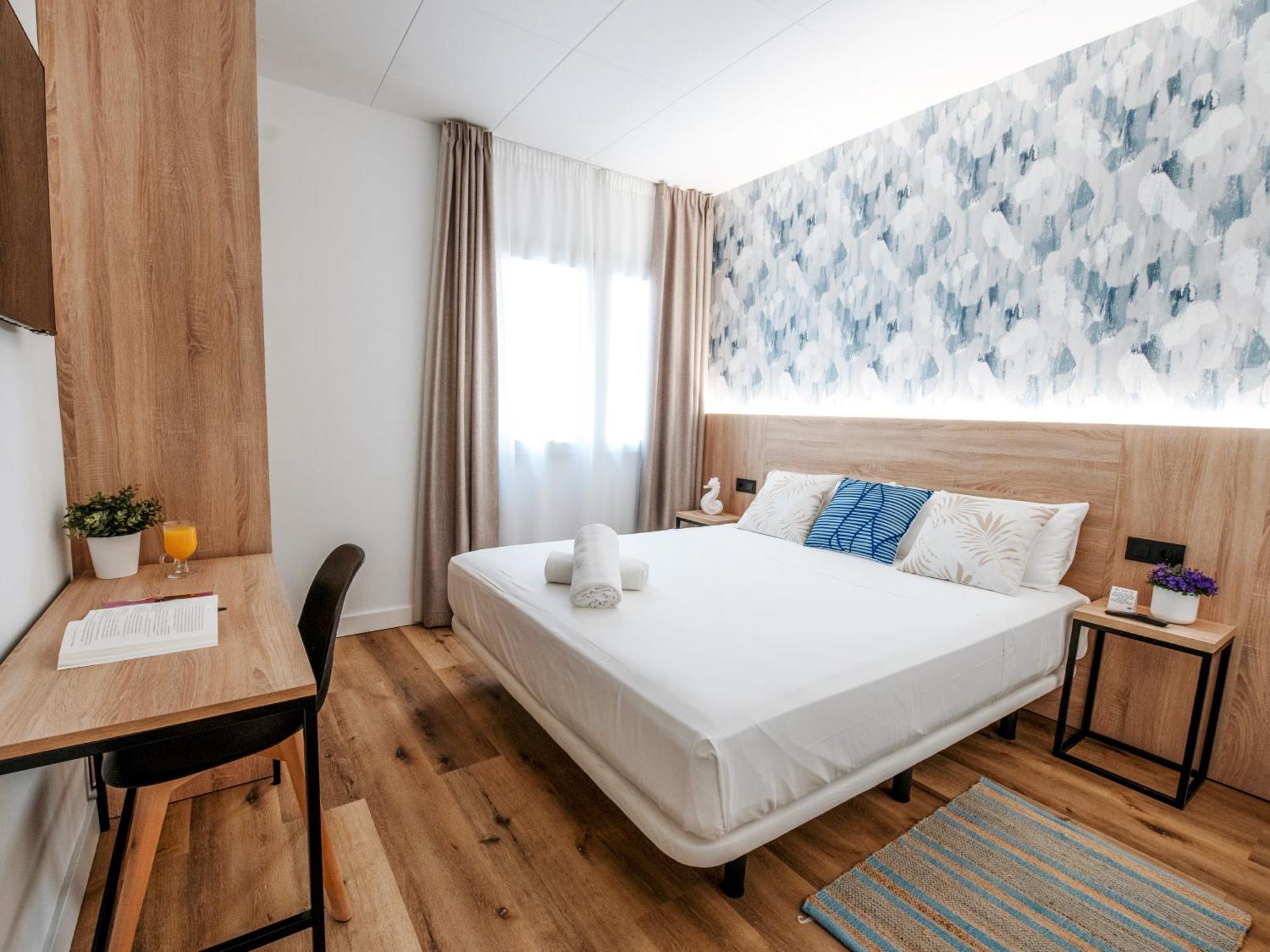 יורט דה מאר Sweet Lloret Suites מראה חיצוני תמונה