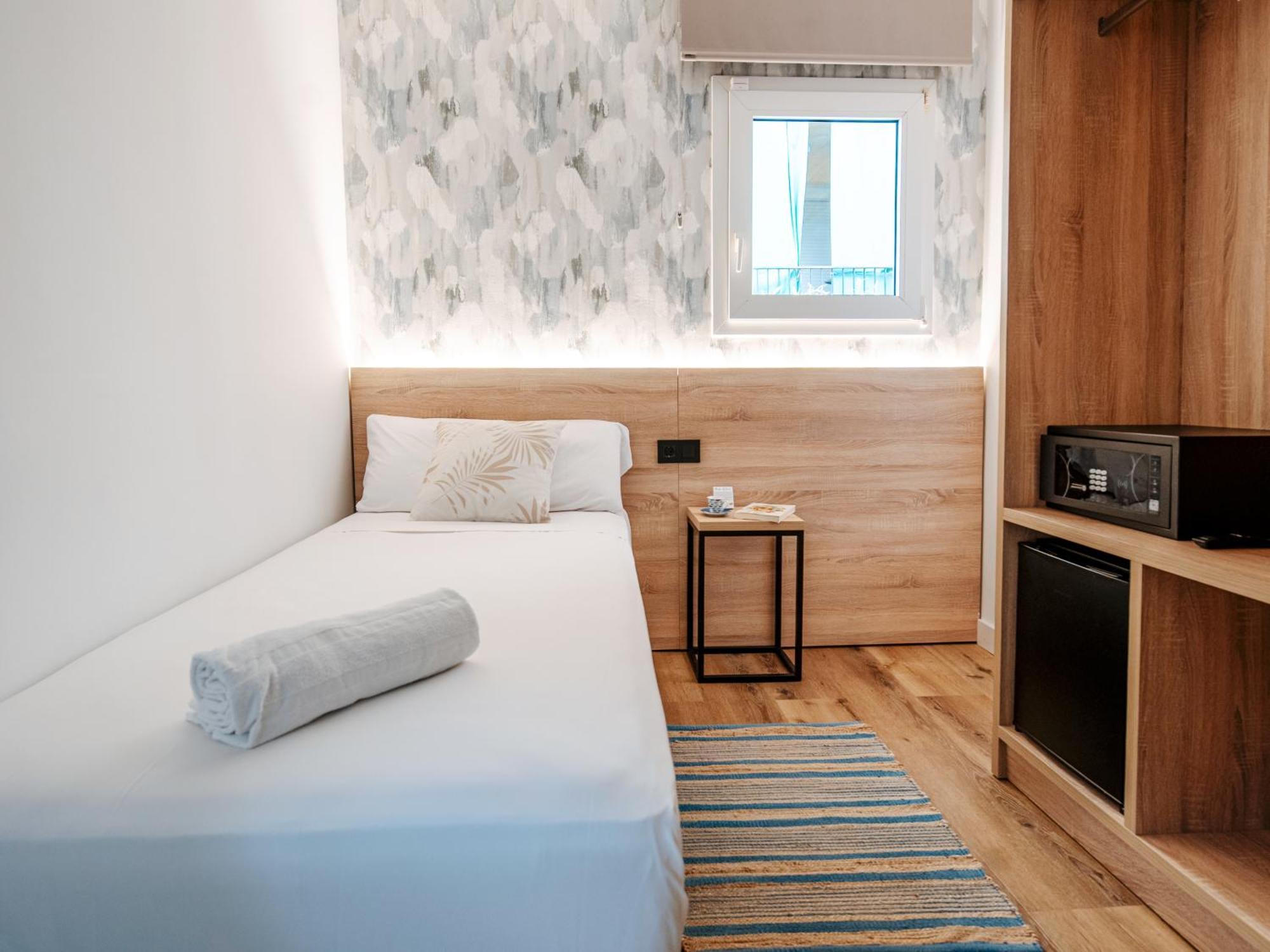 יורט דה מאר Sweet Lloret Suites מראה חיצוני תמונה