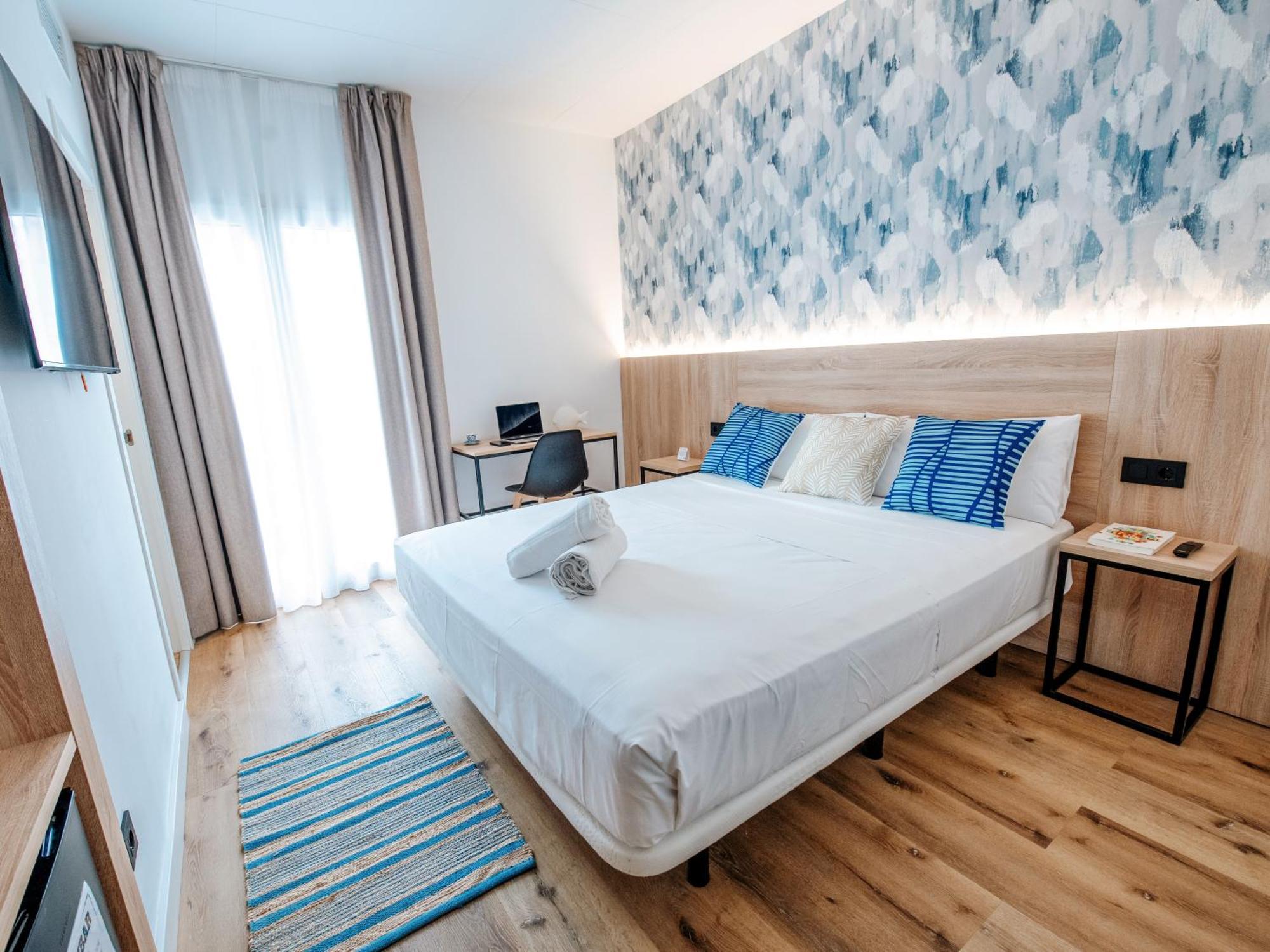 יורט דה מאר Sweet Lloret Suites מראה חיצוני תמונה
