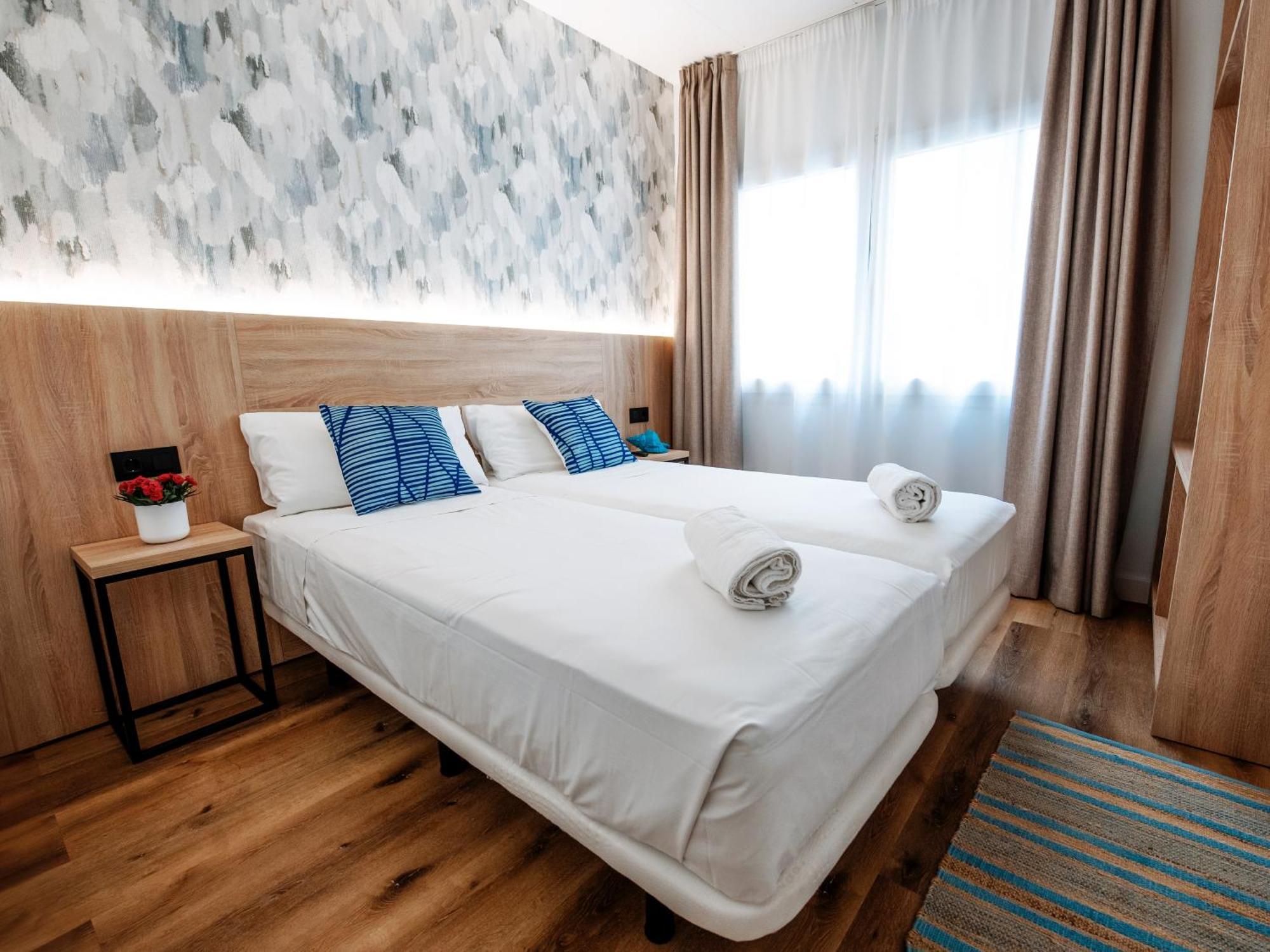 יורט דה מאר Sweet Lloret Suites מראה חיצוני תמונה