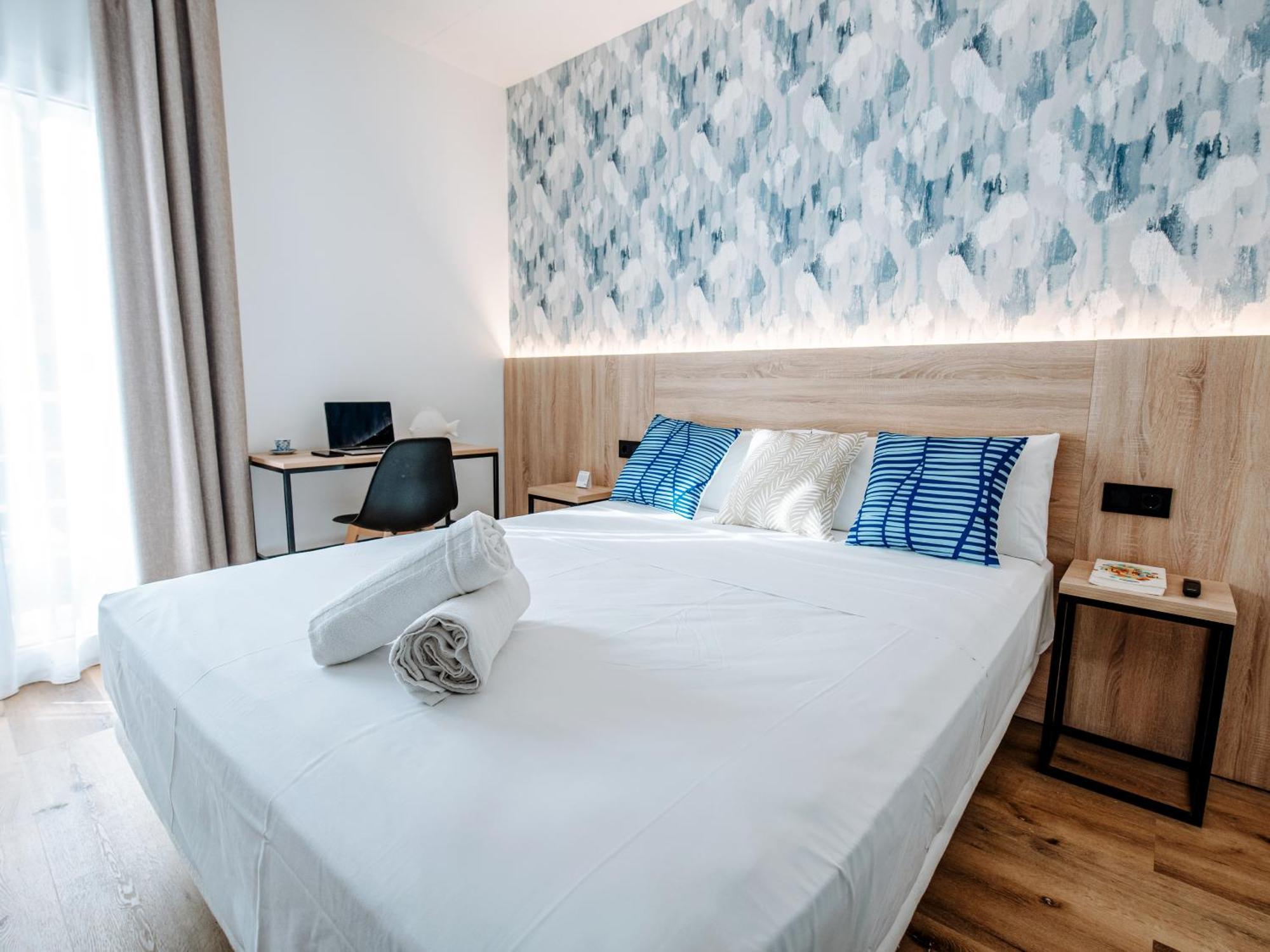 יורט דה מאר Sweet Lloret Suites מראה חיצוני תמונה
